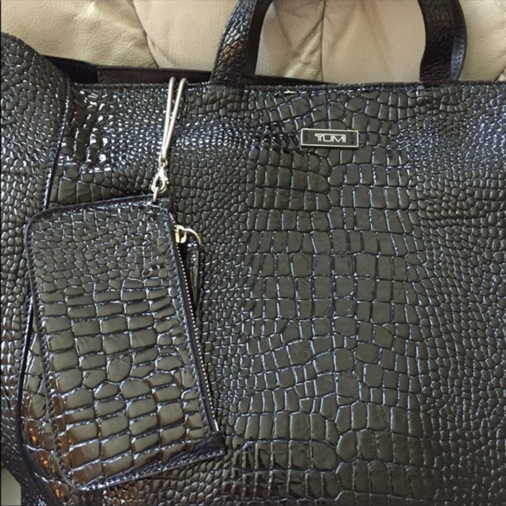 Tumi tote bag EUC